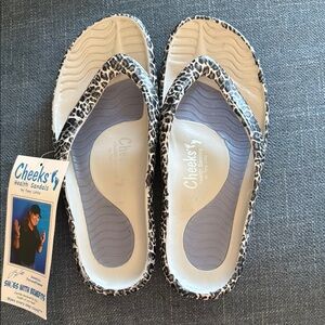 Cheeks Sandals